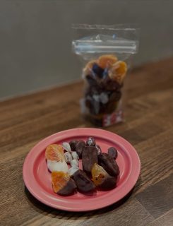 おはようおはようございます。
本日13日は美容室、カフェ共に営業をしております。
カフェはドリンク、スイーツのみ14時までの営業となります。
ご来店をお待ちしております☕️
フルーツチョコレート(自家製金柑のコンポート、貴腐ワイン漬けレーズン、マンダリンオレンジ、インカベリー)
#新宿三丁目 #カフェ #ランチ #パスタ
#テイクアウトございます。
本日13日は美容室、カフェ共に営業をしております。
カフェは15時までの営業となります。
ご来店をお待ちしております☕️
新宿三丁目 カフェ ランチ パスタ
テイクアウトもできる