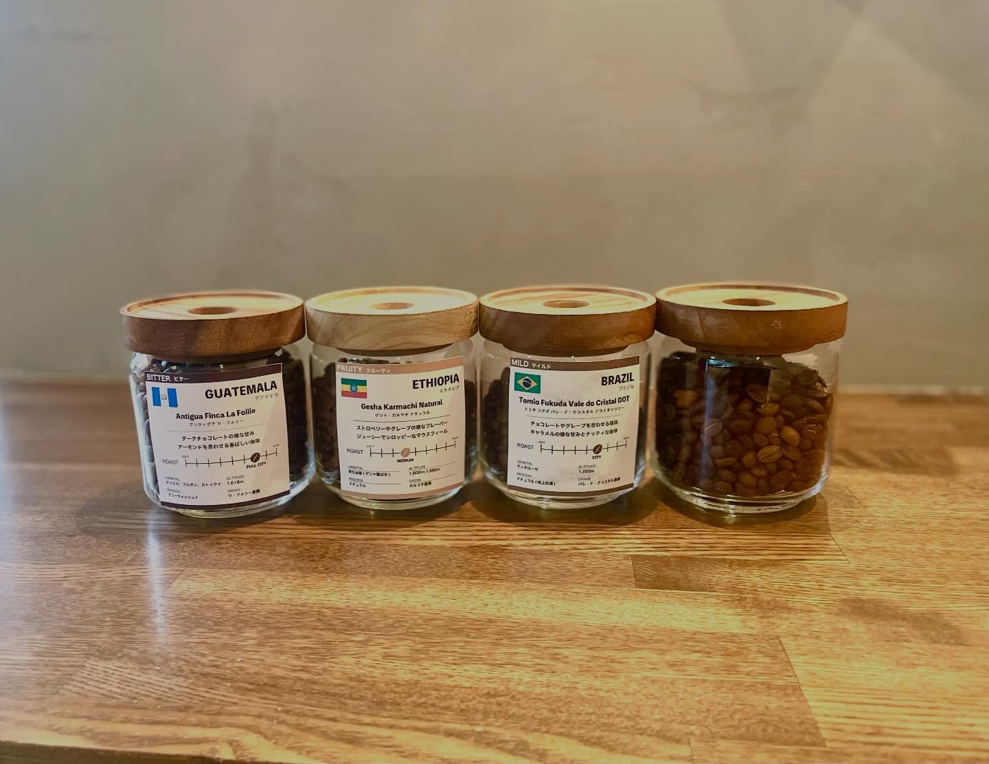 おはようございます。
本日16日はカフェのみ14時までの営業しております。
ご来店をお待ちしております☕️

New coffee
《グアテマラ》深煎り
ダークチョコレートの様な甘み
アーモンドを思わせる香ばしい後味
《ブレンド》
エルサルバドル、エチオピア、コロンビア、グアテマラの4種ブレンド
カラメルやチョコレートの甘さにシトラスやチェリーを思わせる華やかな香り

#新宿三丁目　#カフェ　#ランチ　#パスタ
#テイクアウト