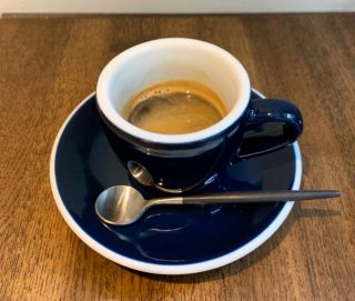 おはようございます。
本日22日は美容室、カフェ共に営業をしております。
カフェは14時半までの営業となります。
ご来店をお待ちしております☕️

#新宿三丁目　#カフェ　#ランチ　#パスタ
#テイクアウト