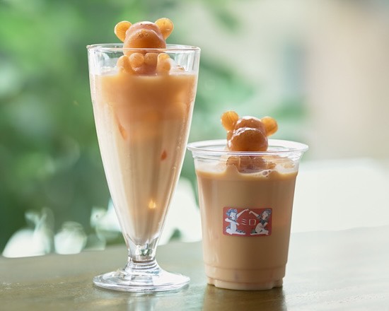 おはようございます。
本日日は美容室、カフェ共に営業をしております。カフェは11時ー14時までの営業となります。
ご来店をお待ちしております☕️

アイスチャイティーラテにはクマのチャイ氷が浮かんでいます。甘味が全くついていませんのでお好みで甘くしてください🫖

#新宿三丁目　#カフェ　#ランチ　#パスタ
#テイクアウト